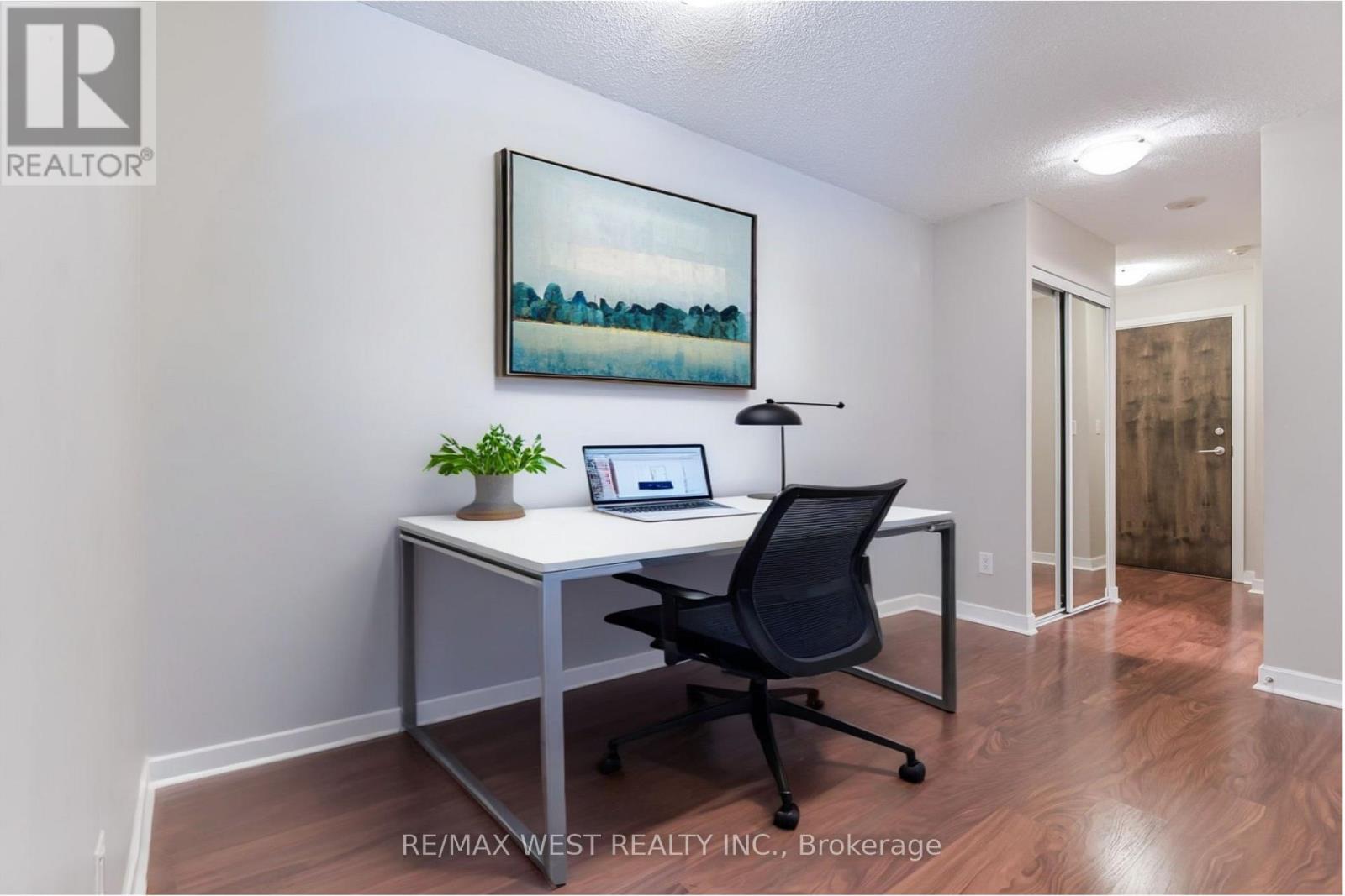 903 - 33 Bay Street, Toronto, Ontario  M5J 2Z3 - Photo 3 - C12373848
