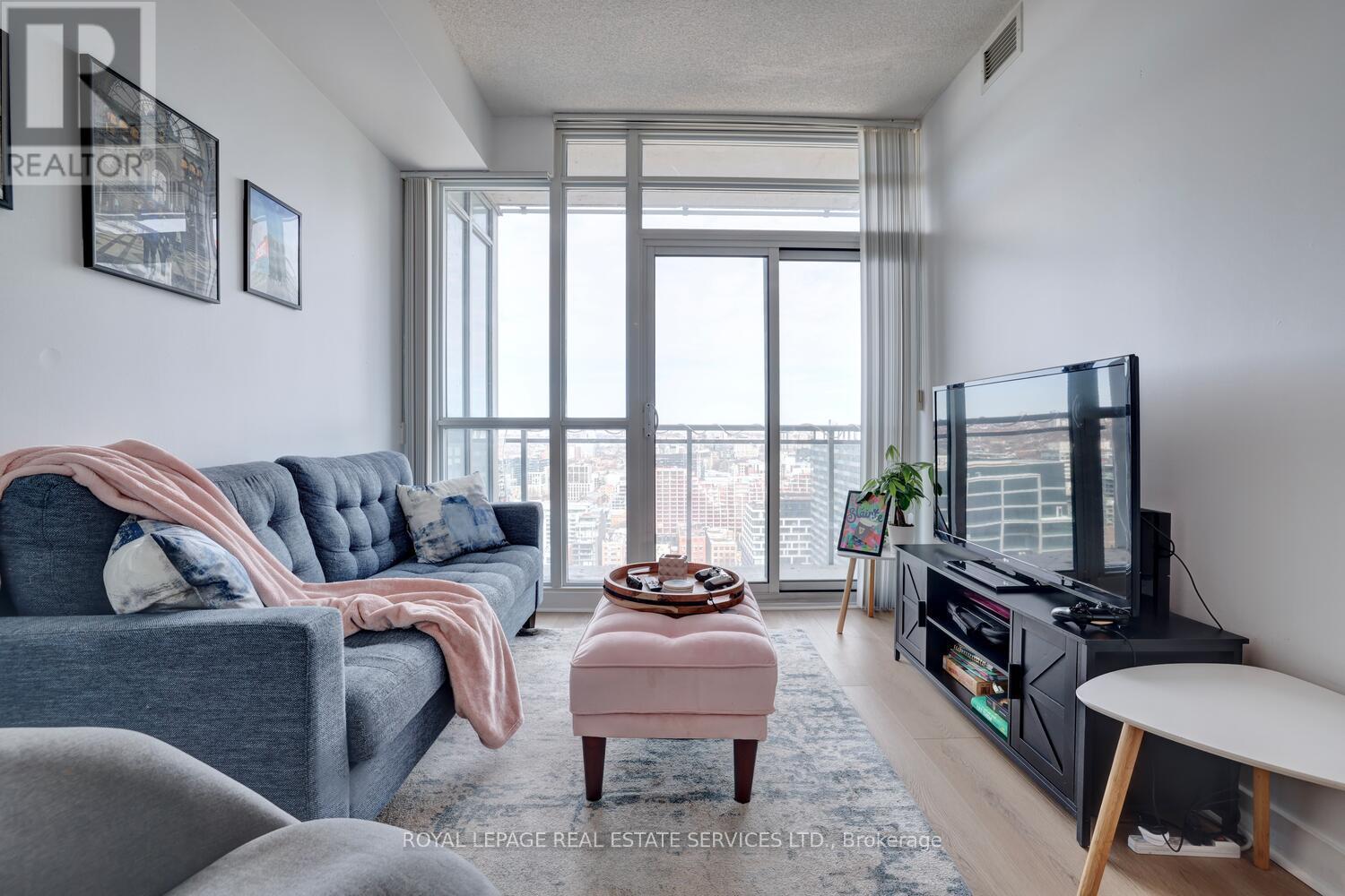 3515 - 15 Iceboat Terrace, Toronto, Ontario  M5V 4A5 - Photo 12 - C12373883