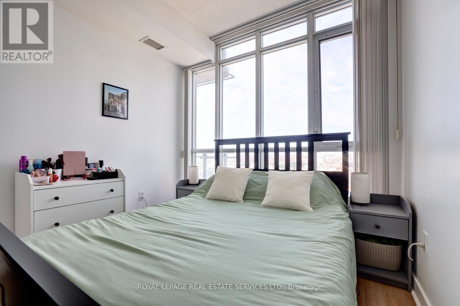 3515 - 15 Iceboat Terrace, Toronto, Ontario  M5V 4A5 - Photo 21 - C12373883