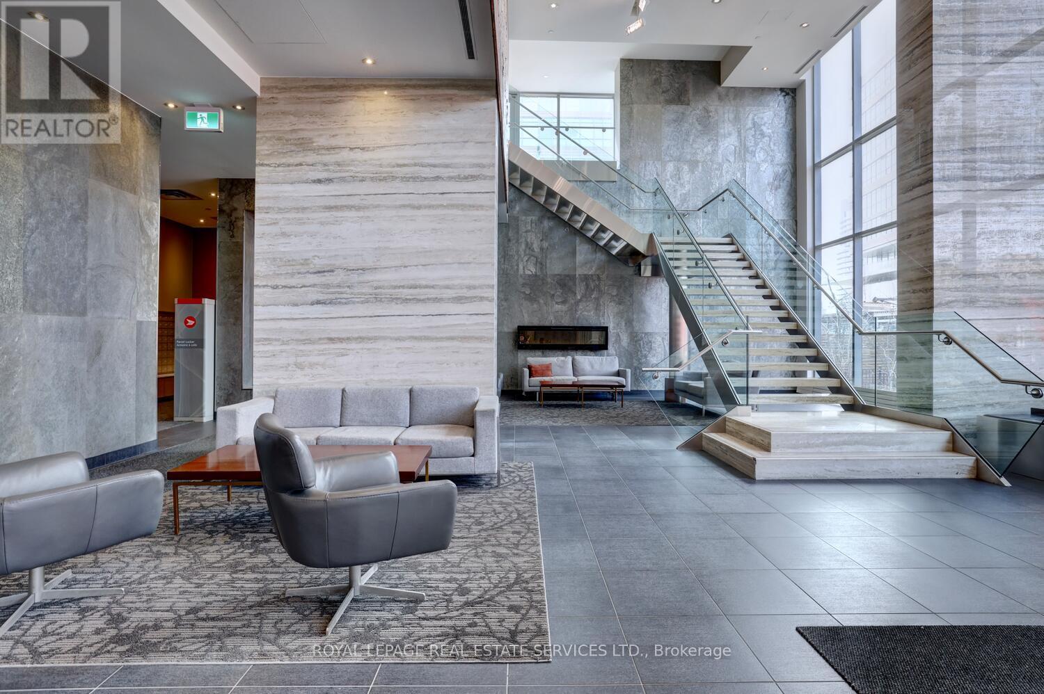 3515 - 15 Iceboat Terrace, Toronto, Ontario  M5V 4A5 - Photo 3 - C12373883
