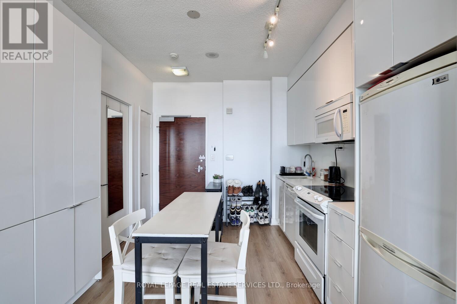 3515 - 15 Iceboat Terrace, Toronto, Ontario  M5V 4A5 - Photo 6 - C12373883