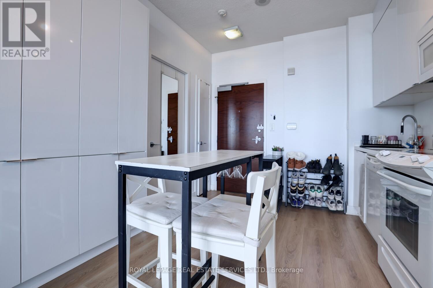 3515 - 15 Iceboat Terrace, Toronto, Ontario  M5V 4A5 - Photo 7 - C12373883