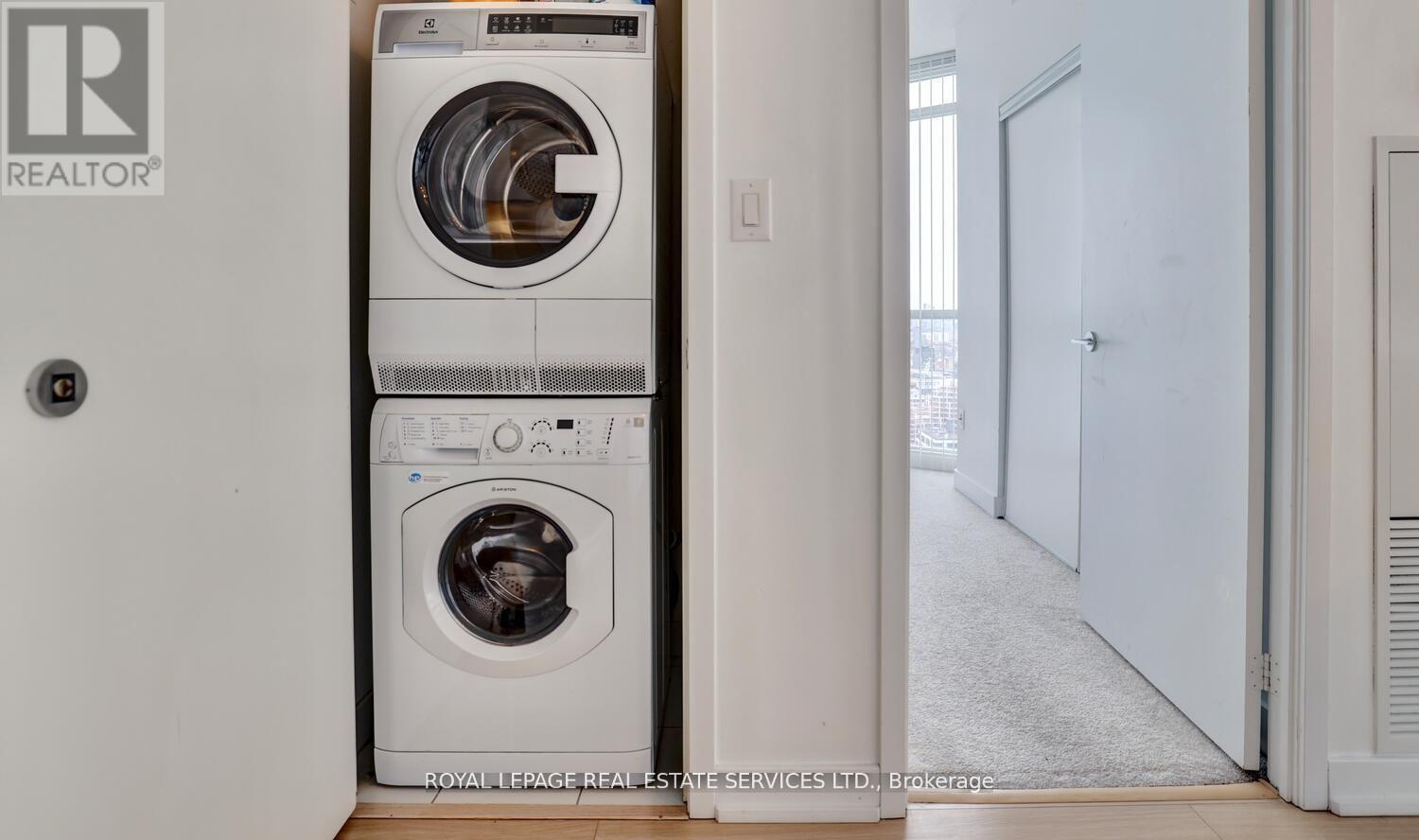 3902 - 21 Iceboat Terrace, Toronto, Ontario  M5V 4A9 - Photo 21 - C12373888
