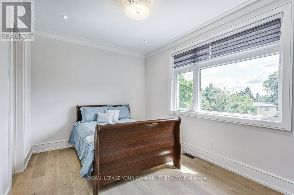 2 Hemford Crescent, Toronto (Banbury-Don Mills), Ontario  M3B 2S5 - Photo 23 - C12373901
