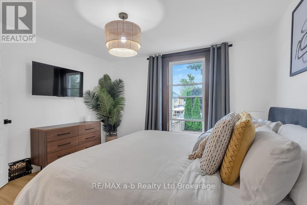 33 Stanley Street, St. Thomas, Ontario  N5R 3E7 - Photo 24 - X12373320
