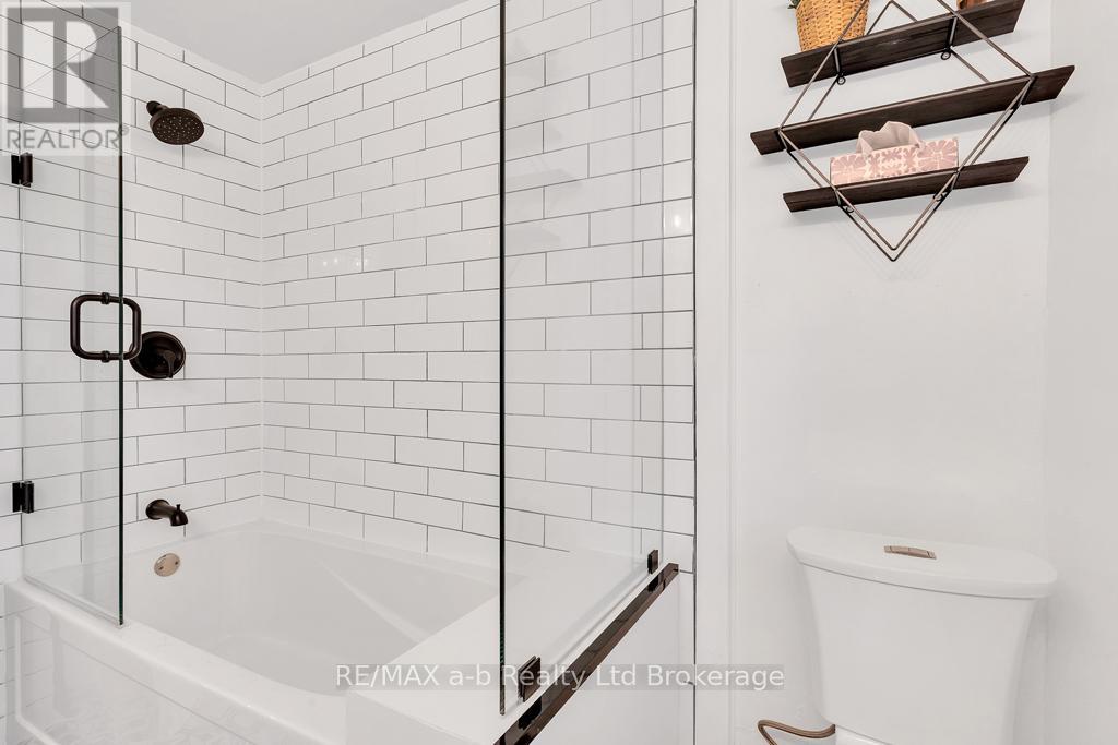 33 Stanley Street, St. Thomas, Ontario  N5R 3E7 - Photo 27 - X12373320