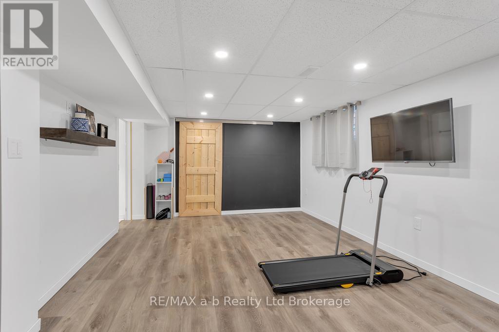 33 Stanley Street, St. Thomas, Ontario  N5R 3E7 - Photo 28 - X12373320