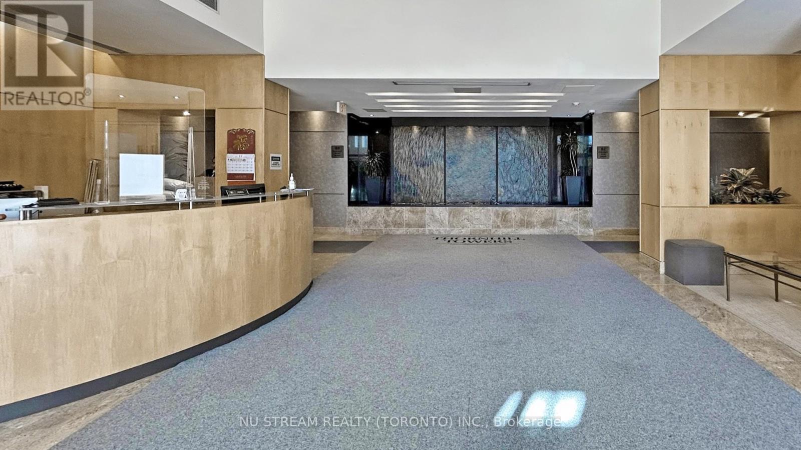 1020 - 62 Suncrest Boulevard, Markham, Ontario  L3T 7Y6 - Photo 2 - N12373649