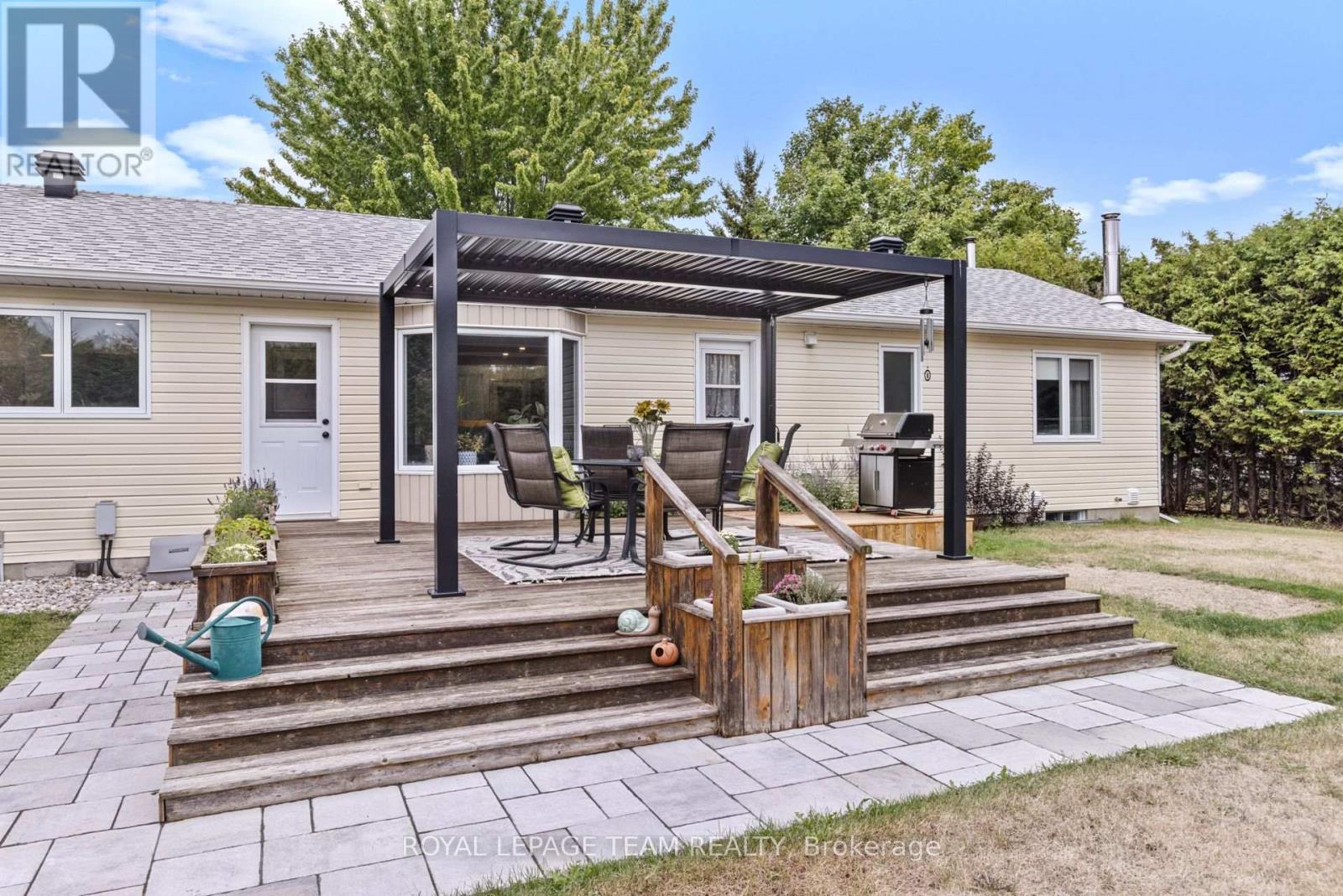 2248 Wallingford Way, Ottawa, Ontario  K0A 2T0 - Photo 39 - X12373978
