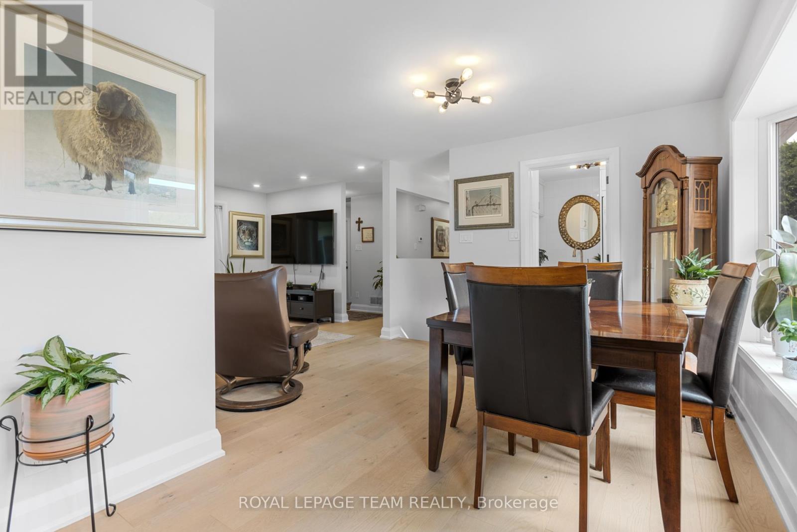 2248 Wallingford Way, Ottawa, Ontario  K0A 2T0 - Photo 9 - X12373978