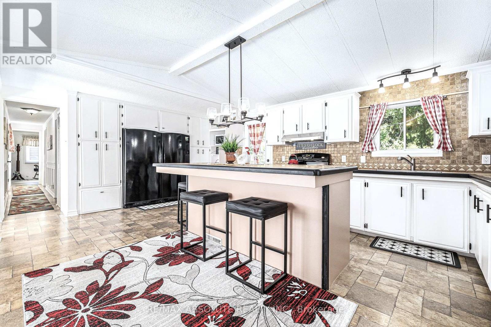 110 Sunset Drive, Carleton Place, Ontario  K7C 4R5 - Photo 7 - X12373997