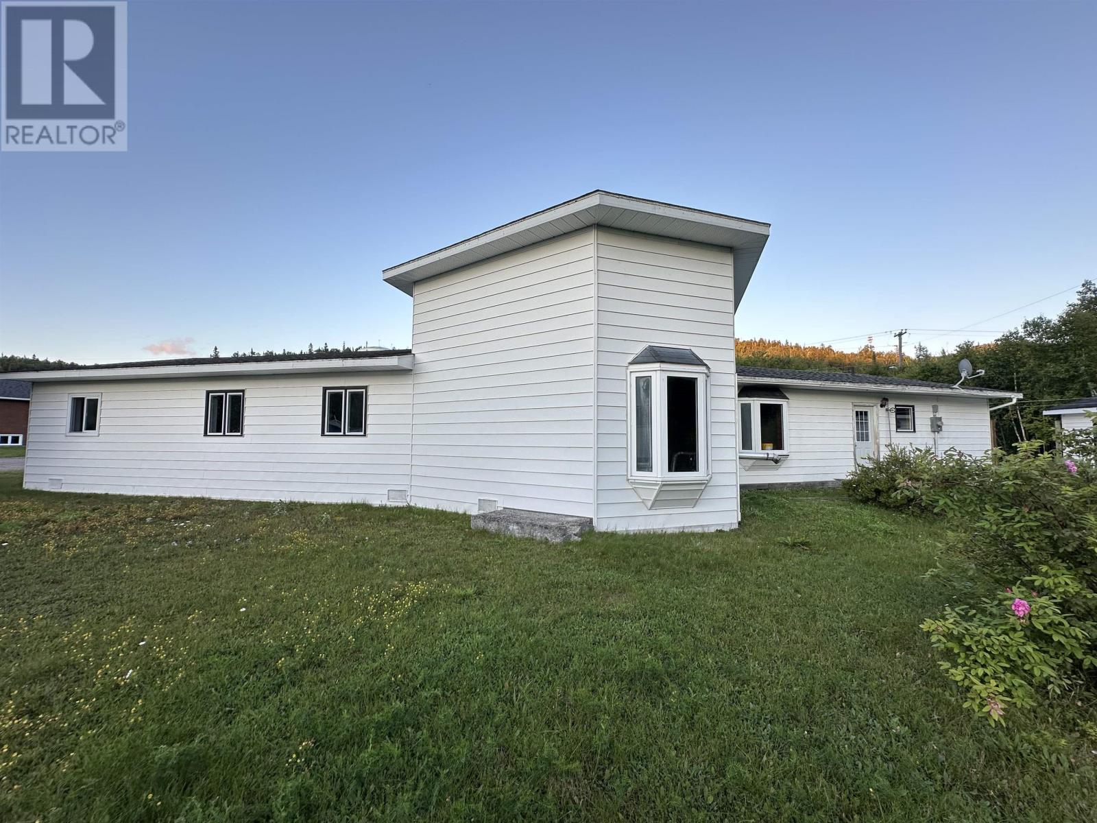 100 Centennial Dr, Schreiber, Ontario  P0T 2S0 - Photo 2 - TB252681