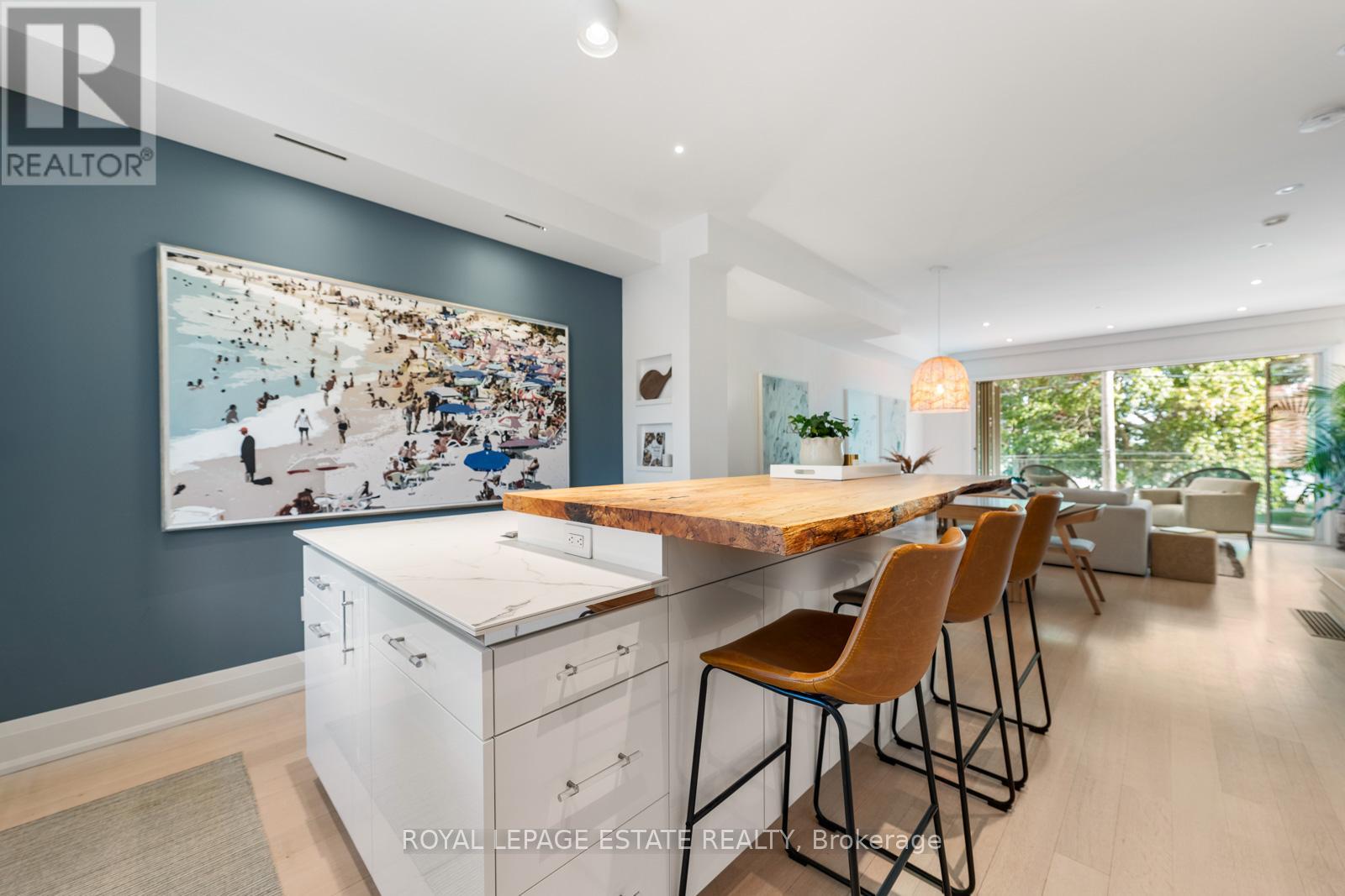 62 Hubbard Boulevard, Toronto, Ontario  M4E 1A4 - Photo 14 - E12373872