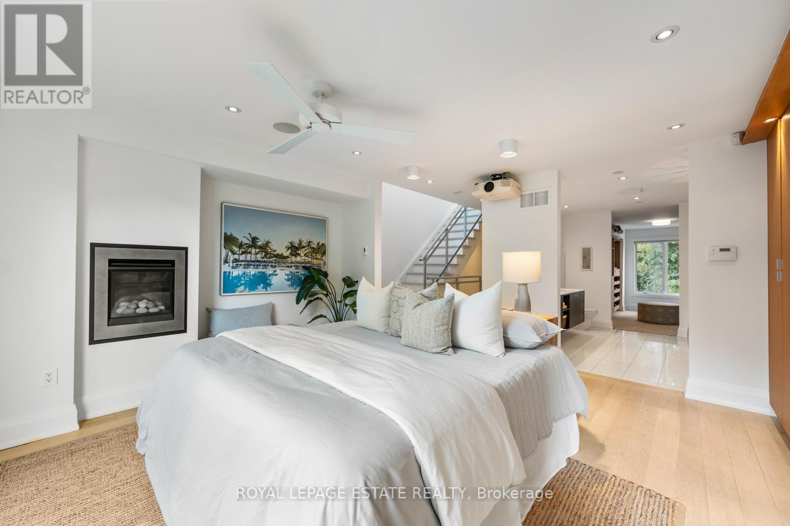 62 Hubbard Boulevard, Toronto, Ontario  M4E 1A4 - Photo 27 - E12373872
