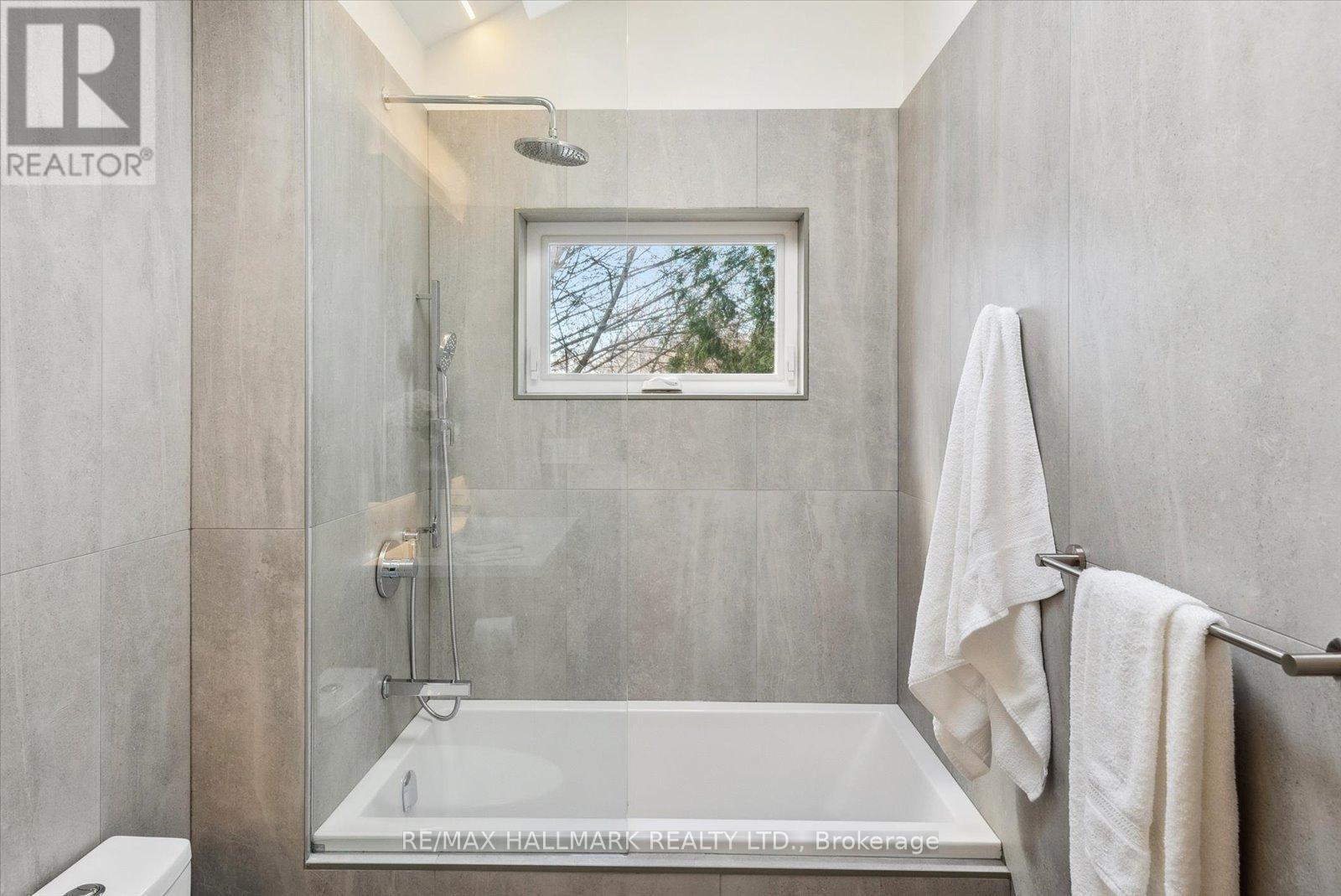 7 Ivy Avenue, Toronto, Ontario  M4L 2H6 - Photo 25 - E12373920