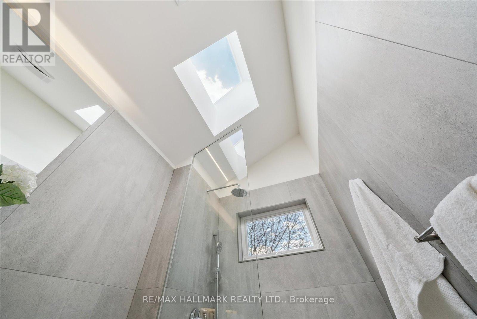 7 Ivy Avenue, Toronto, Ontario  M4L 2H6 - Photo 26 - E12373920