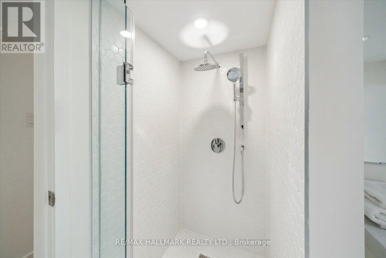 7 Ivy Avenue, Toronto, Ontario  M4L 2H6 - Photo 45 - E12373920