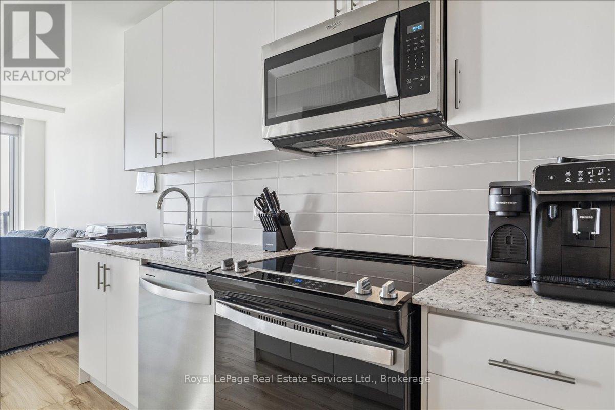 2001 - 335 Wheat Boom Drive, Oakville, Ontario  L6H 7Y1 - Photo 15 - W12373999