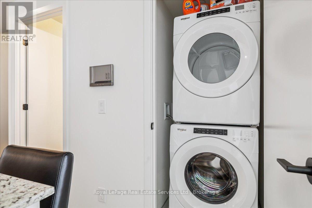 2001 - 335 Wheat Boom Drive, Oakville, Ontario  L6H 7Y1 - Photo 32 - W12373999