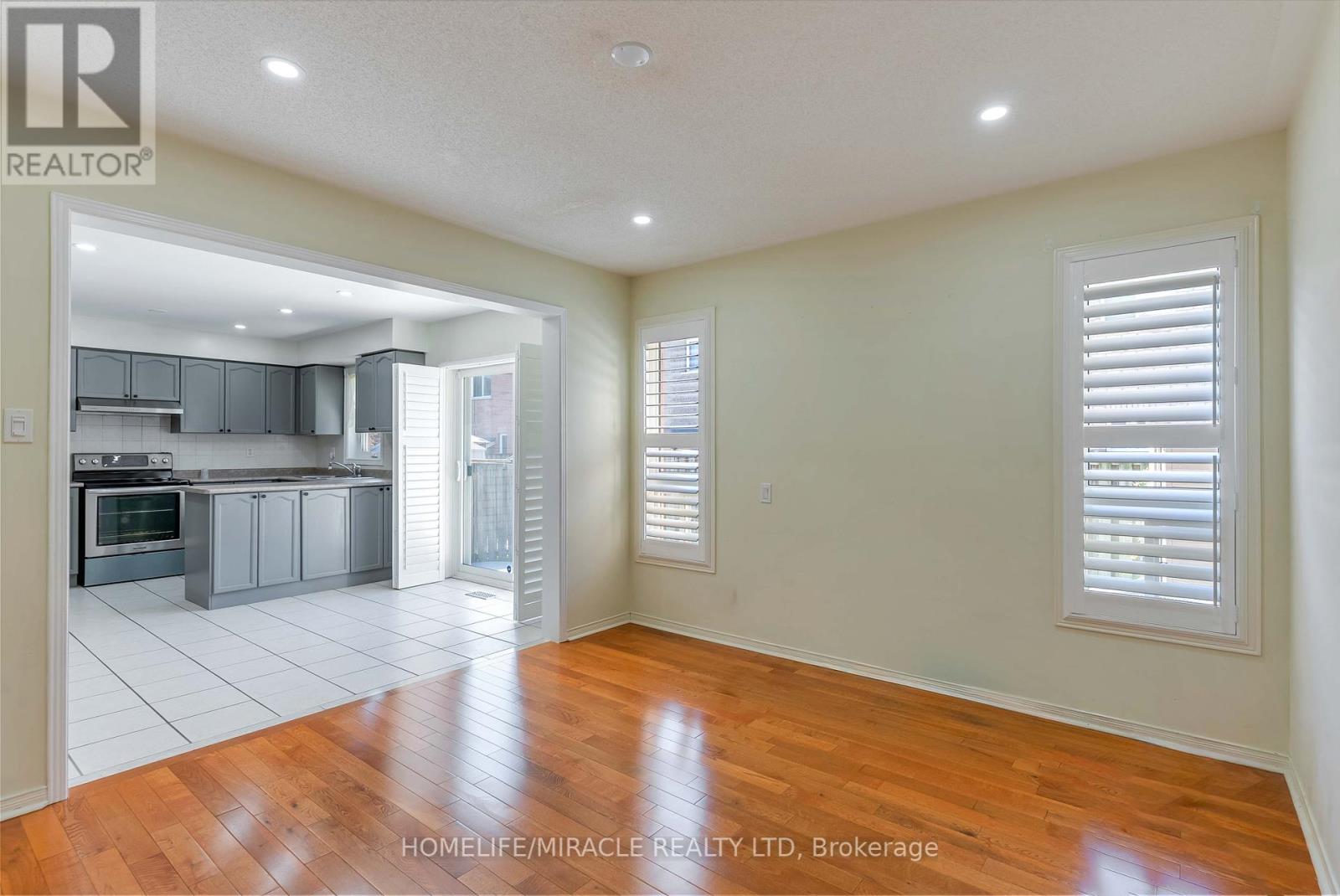14 Galveston Crescent, Brampton, Ontario  L7A 3R7 - Photo 10 - W12372789