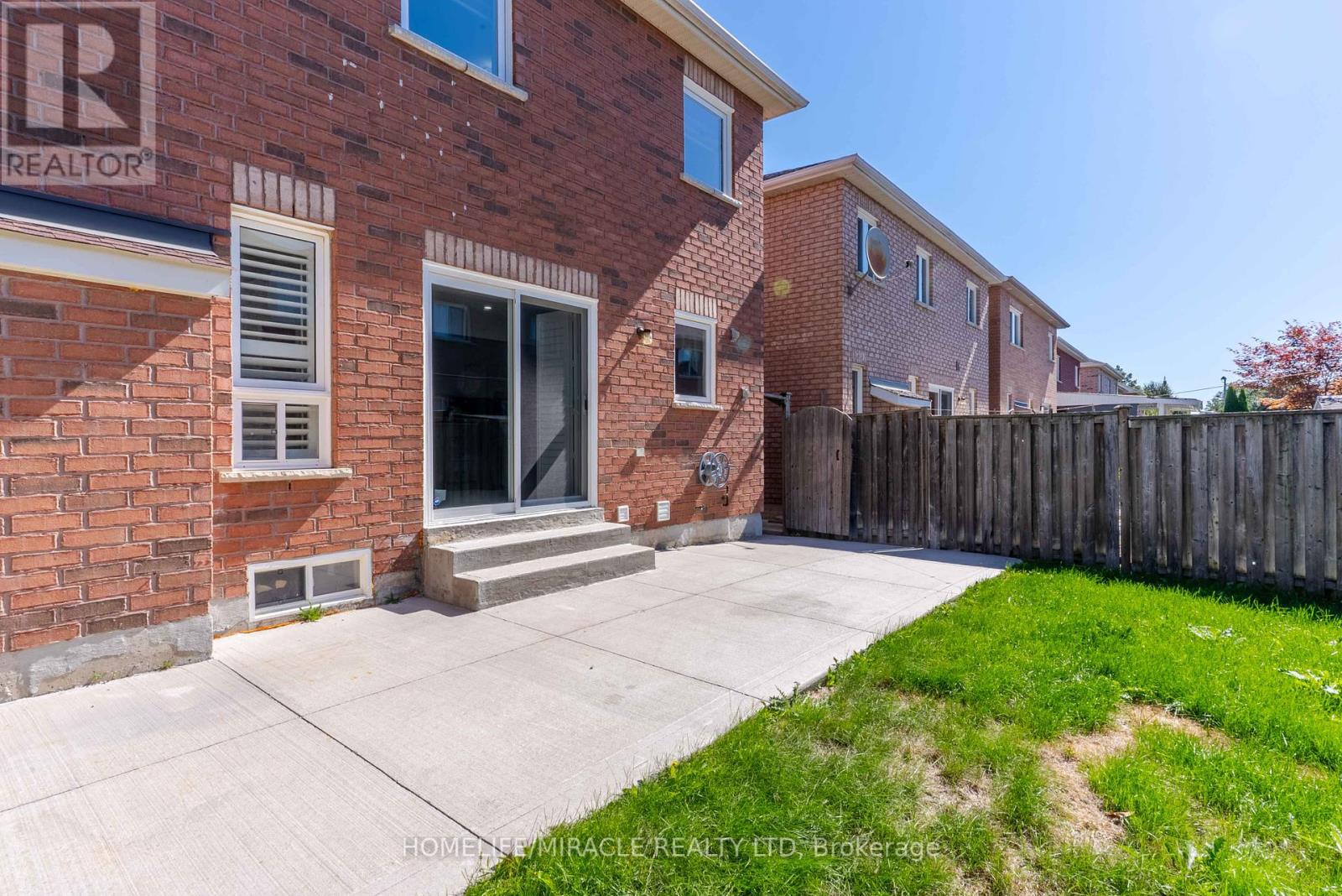 14 Galveston Crescent, Brampton, Ontario  L7A 3R7 - Photo 29 - W12372789