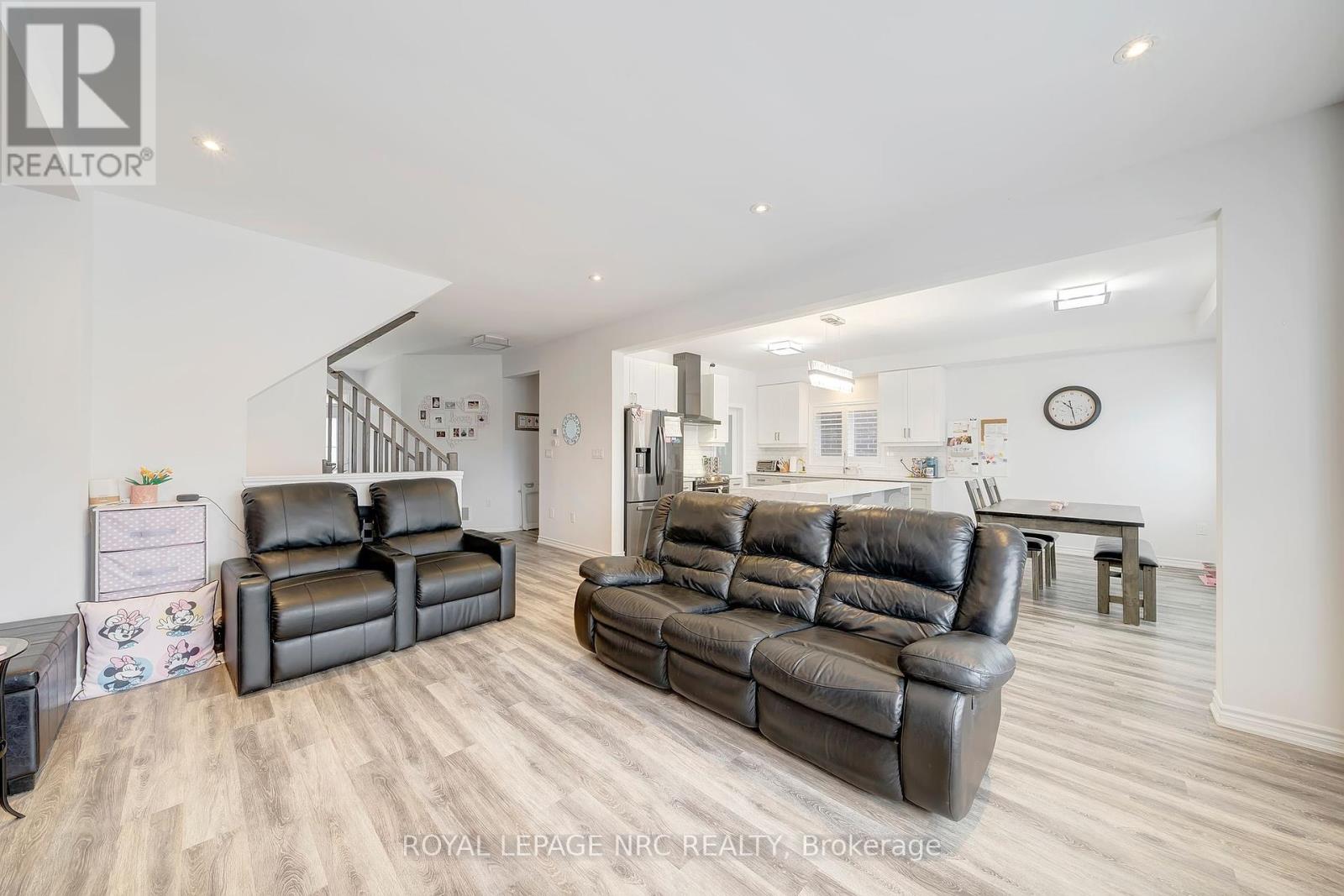 4071 Thomas Street, Lincoln, Ontario  L3J 0S5 - Photo 13 - X12373977