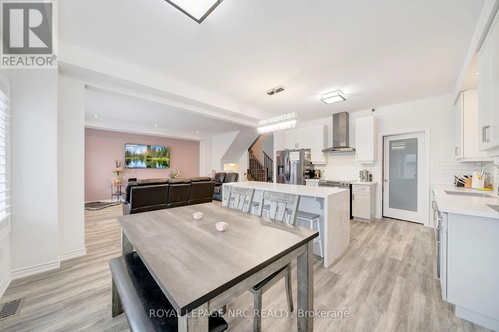 4071 Thomas Street, Lincoln, Ontario  L3J 0S5 - Photo 8 - X12373977