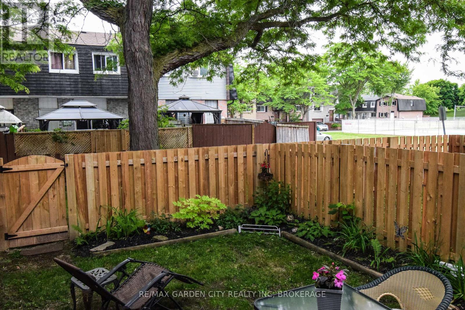37 - 185 Denistoun Street, Welland, Ontario  L3C 6J6 - Photo 39 - X12374028
