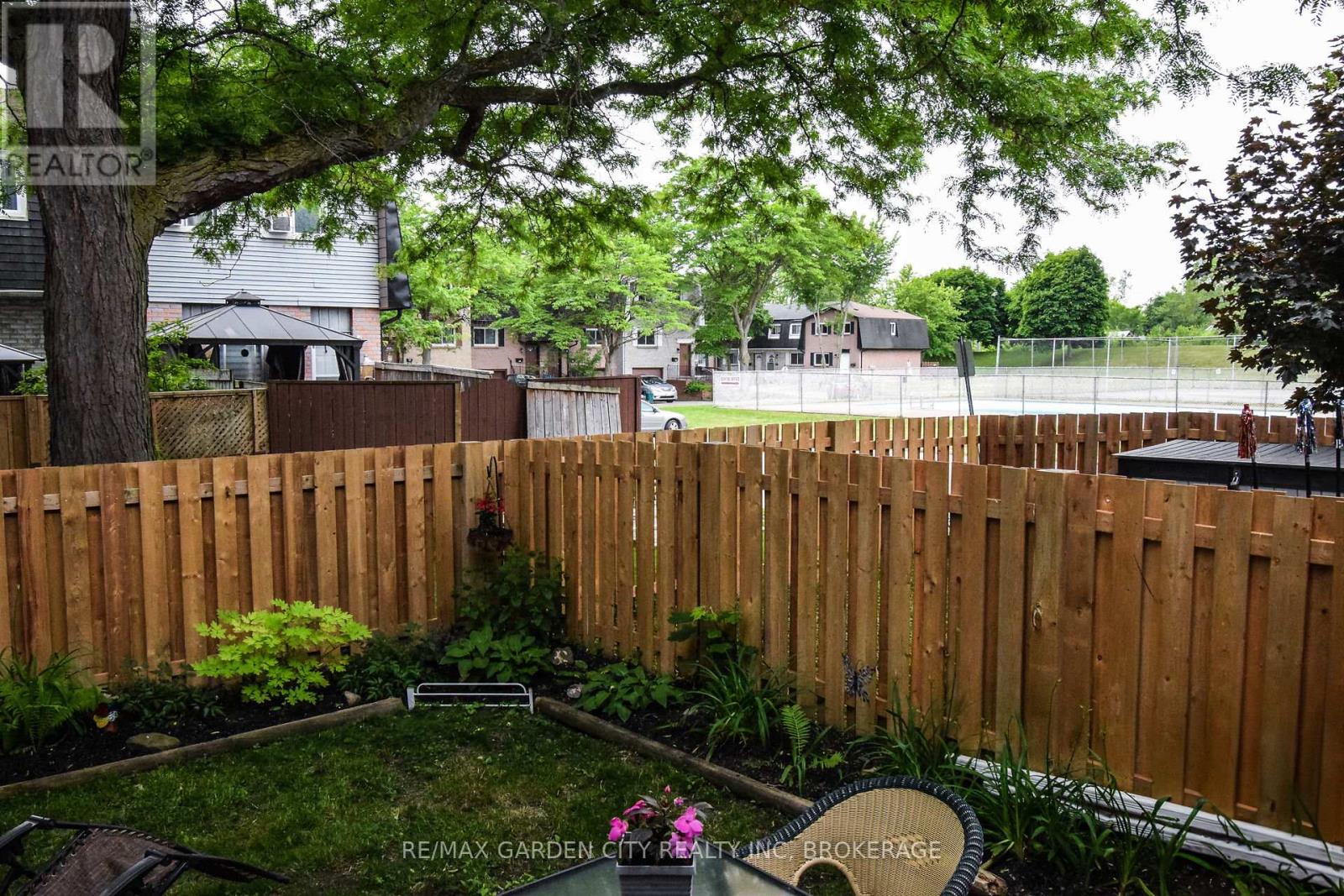37 - 185 Denistoun Street, Welland, Ontario  L3C 6J6 - Photo 40 - X12374028