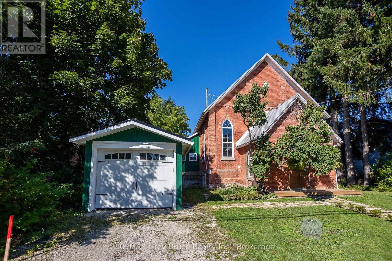 319930 Kemble Rock Road, Georgian Bluffs, Ontario  N0H 1S0 - Photo 2 - X12373998