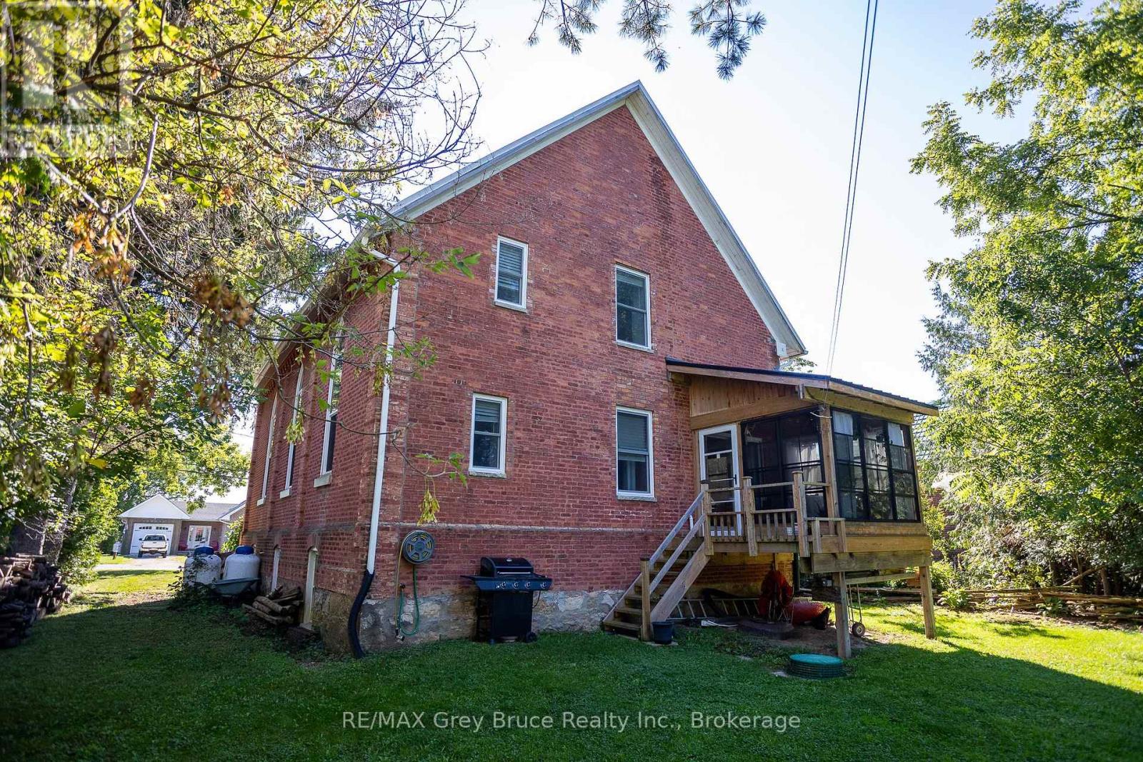 319930 Kemble Rock Road, Georgian Bluffs, Ontario  N0H 1S0 - Photo 38 - X12373998
