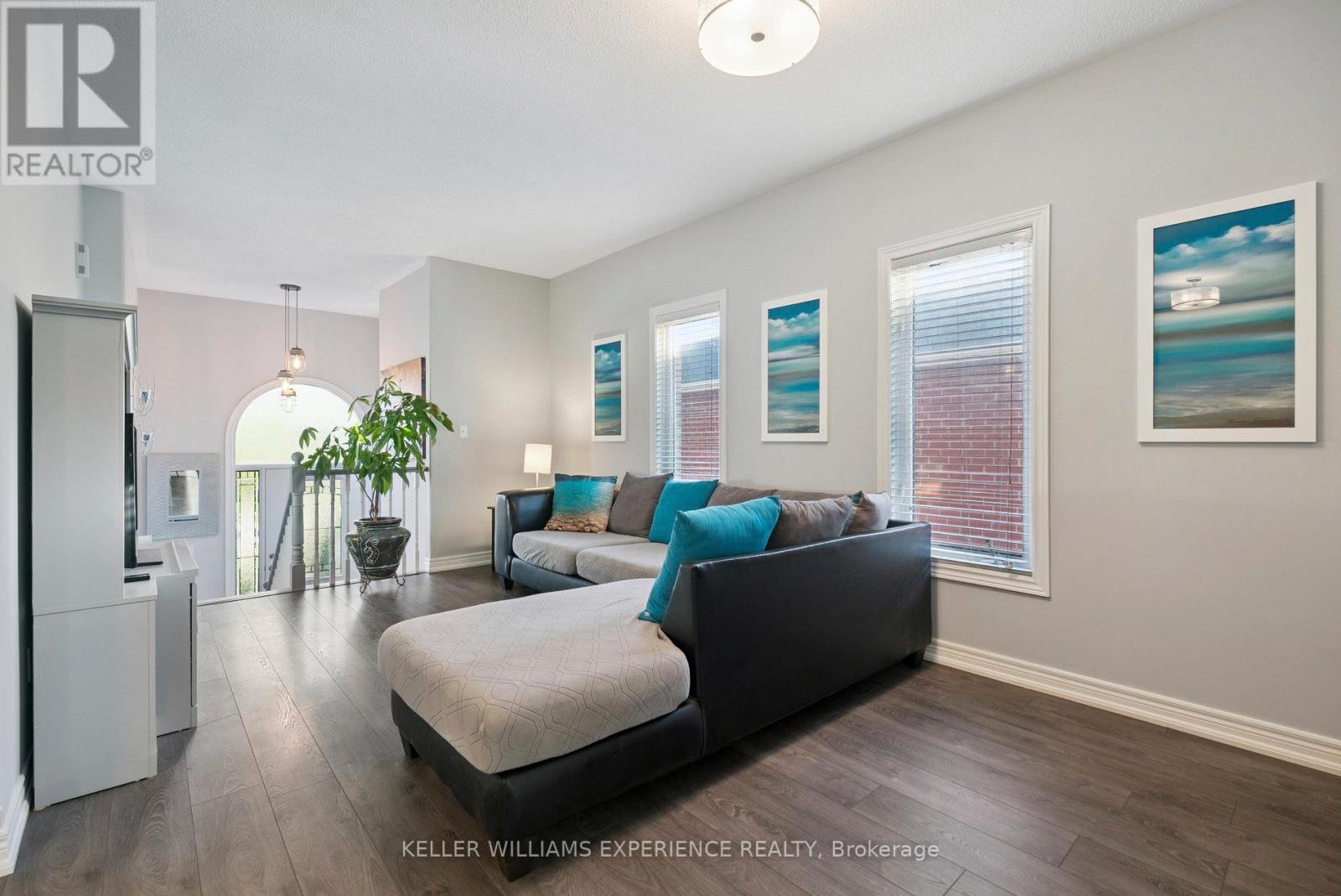 1288 Gina Street, Innisfil, Ontario  L9S 1T1 - Photo 6 - N12373869