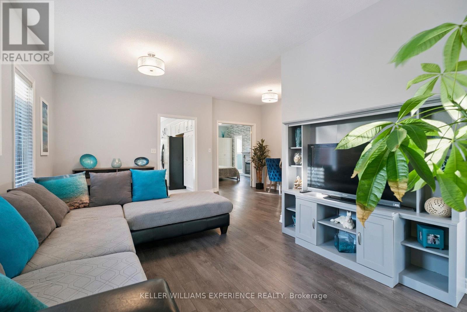 1288 Gina Street, Innisfil, Ontario  L9S 1T1 - Photo 8 - N12373869