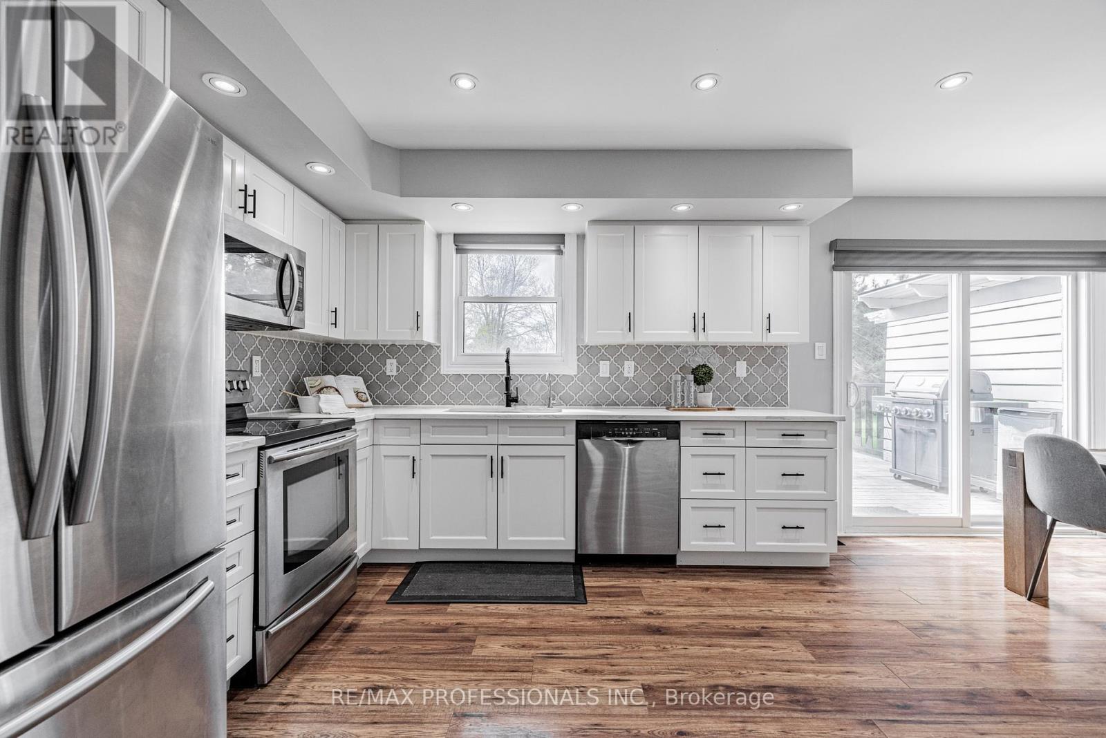 16 Wales Avenue N, Adjala-Tosorontio, Ontario  L0M 1J0 - Photo 11 - N12373905