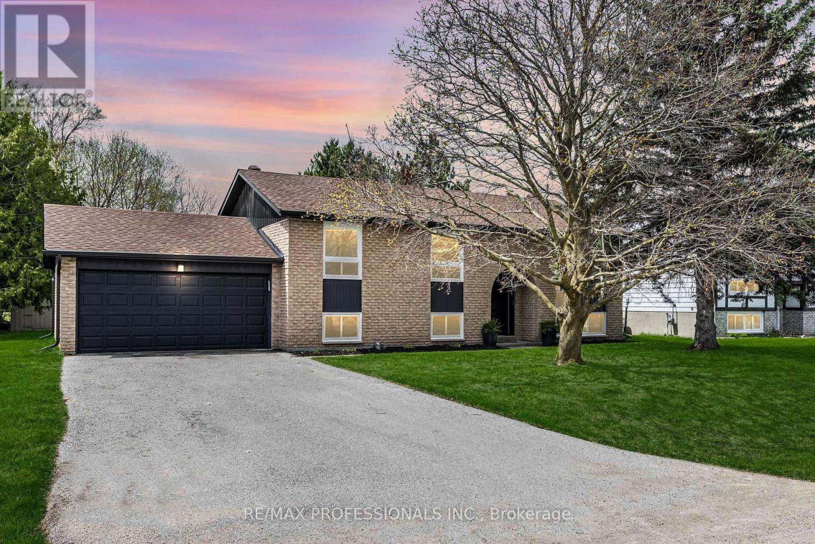 16 Wales Avenue N, Adjala-Tosorontio, Ontario  L0M 1J0 - Photo 3 - N12373905