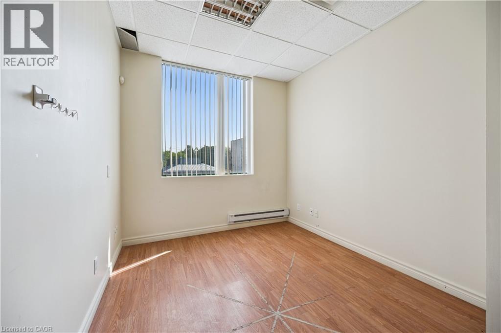 751 Victoria Street S Unit# 200, Kitchener, Ontario  N2M 5N4 - Photo 35 - 40761436