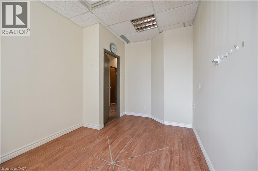 751 Victoria Street S Unit# 200, Kitchener, Ontario  N2M 5N4 - Photo 36 - 40761436