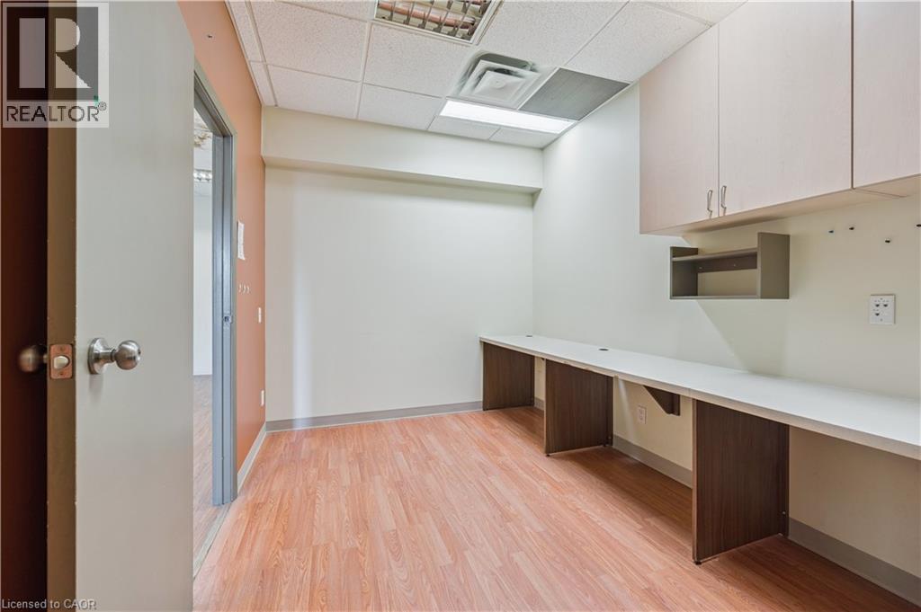 751 Victoria Street S Unit# 200, Kitchener, Ontario  N2M 5N4 - Photo 38 - 40761436