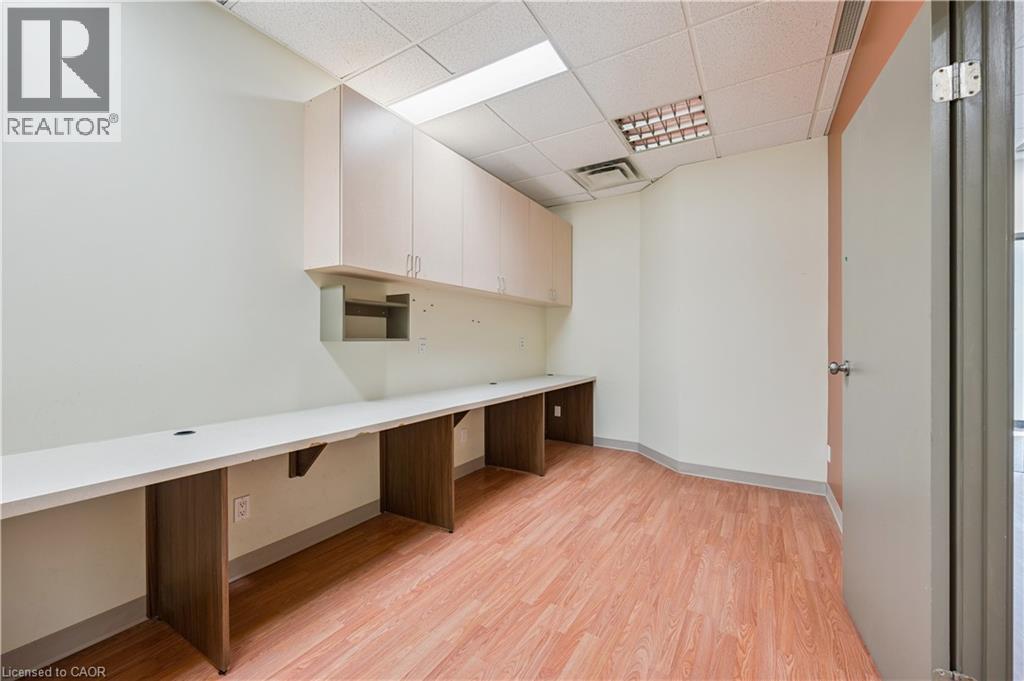 751 Victoria Street S Unit# 200, Kitchener, Ontario  N2M 5N4 - Photo 39 - 40761436
