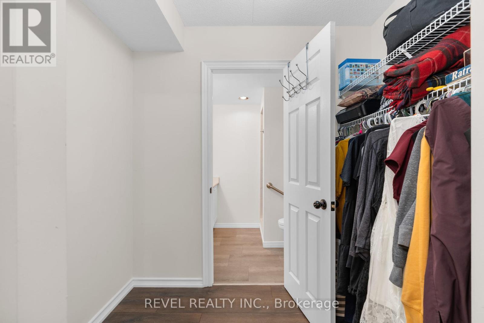 206 - 107 Bond Street, Orillia, Ontario  L3V 1J7 - Photo 11 - S12373722