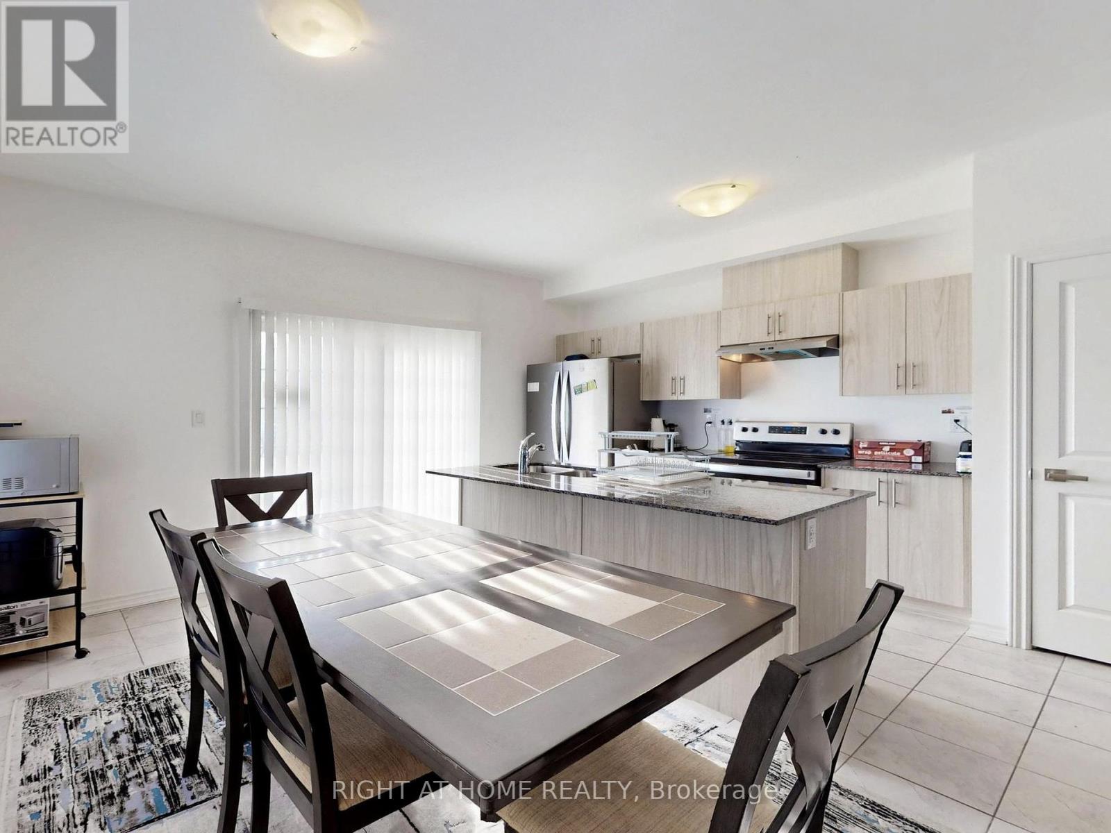 1 Harvest Crescent, Barrie (Innis-Shore), Ontario  L9J 0T3 - Photo 16 - S12373770