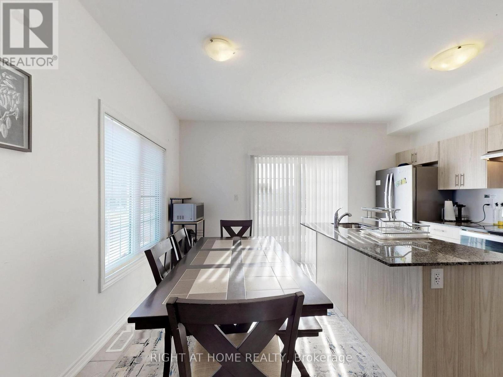 1 Harvest Crescent, Barrie (Innis-Shore), Ontario  L9J 0T3 - Photo 17 - S12373770