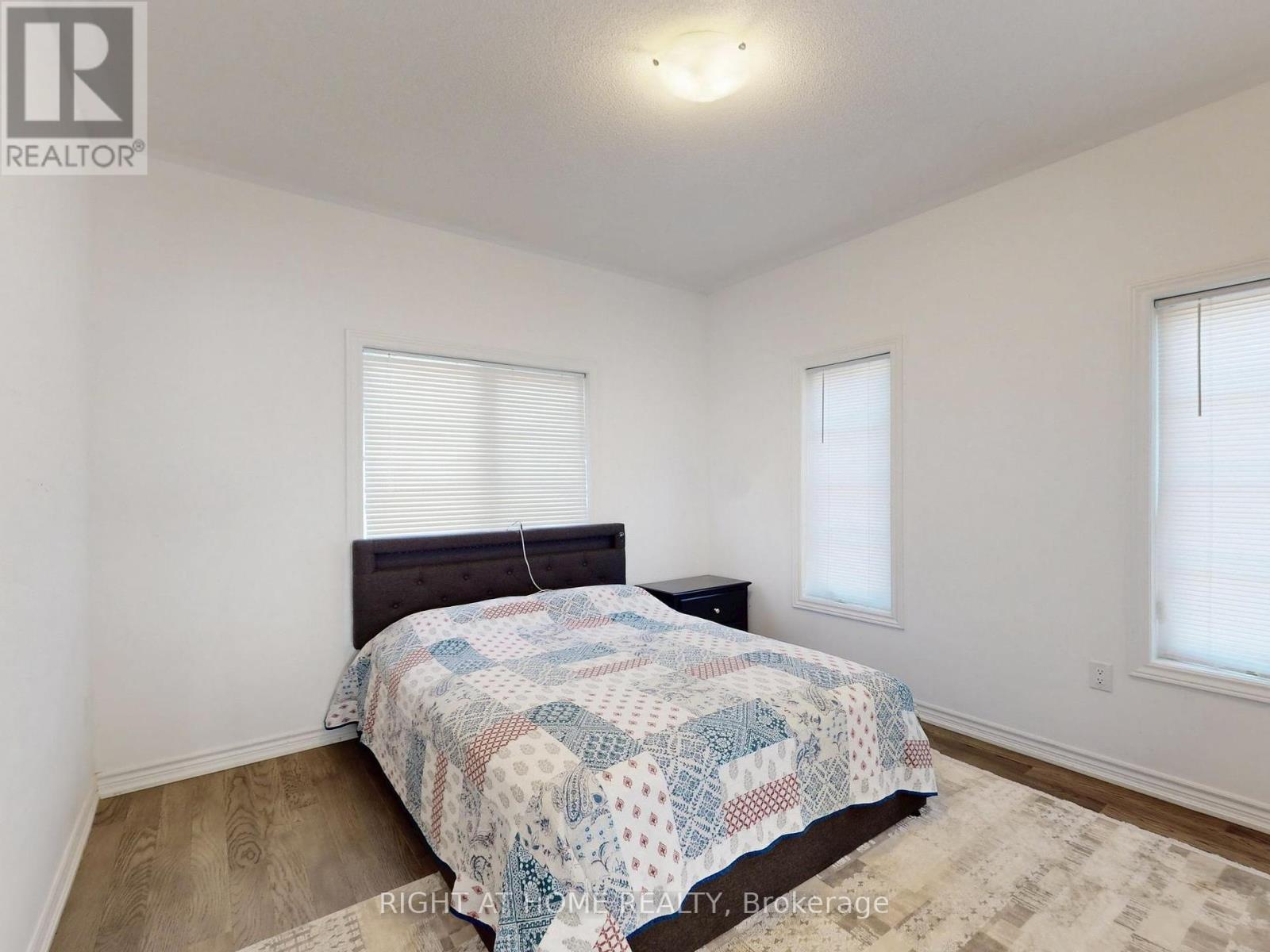 1 Harvest Crescent, Barrie (Innis-Shore), Ontario  L9J 0T3 - Photo 22 - S12373770