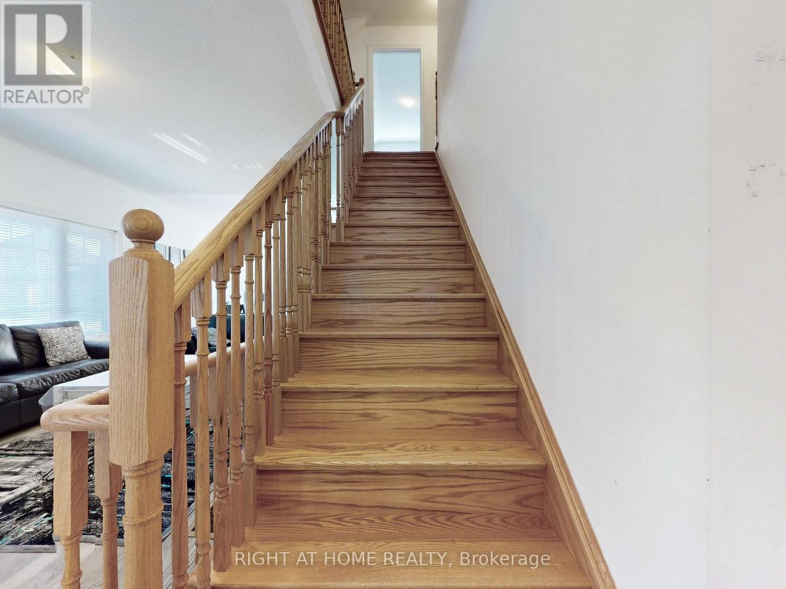 1 Harvest Crescent, Barrie (Innis-Shore), Ontario  L9J 0T3 - Photo 27 - S12373770