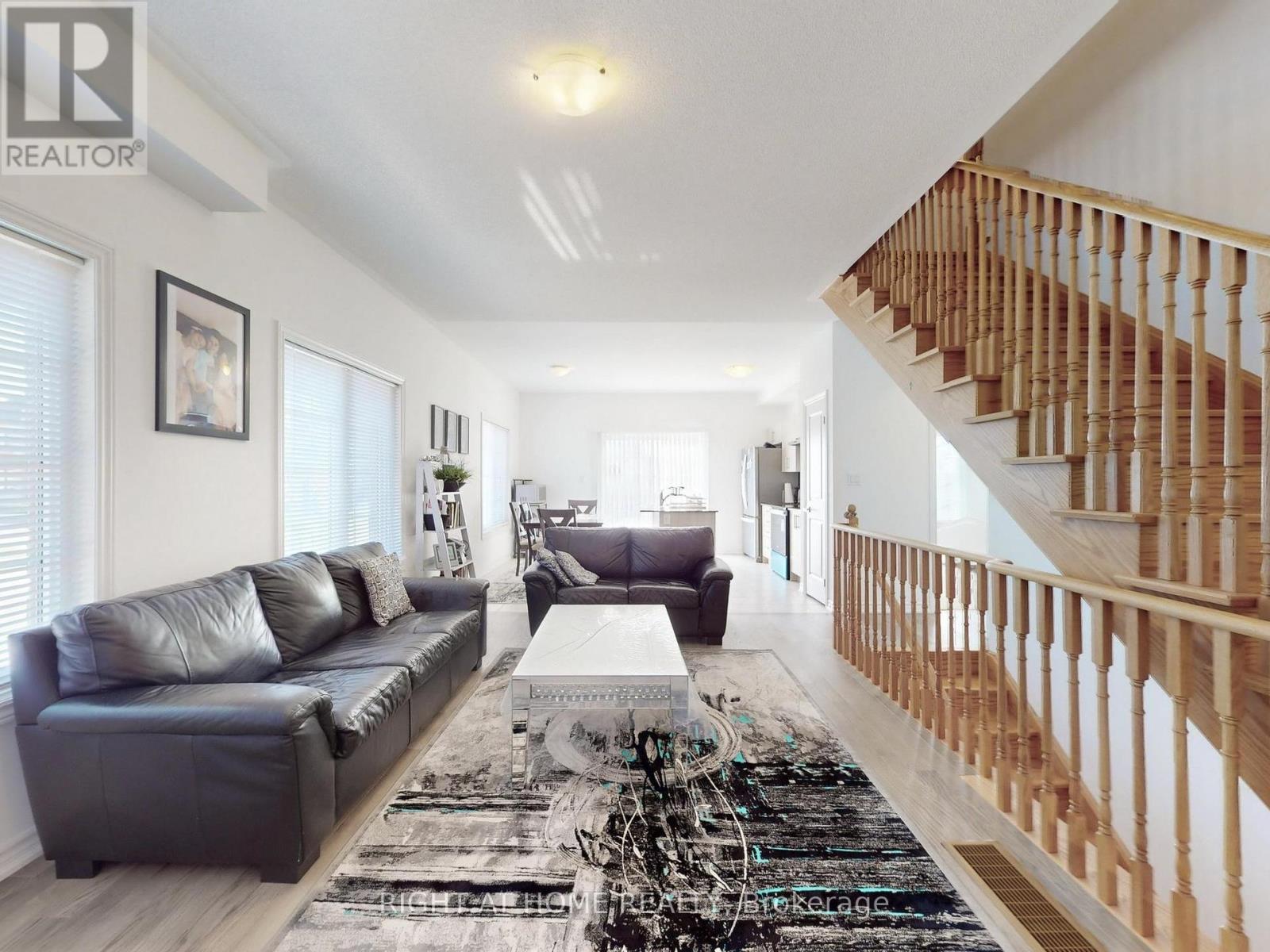 1 Harvest Crescent, Barrie (Innis-Shore), Ontario  L9J 0T3 - Photo 3 - S12373770