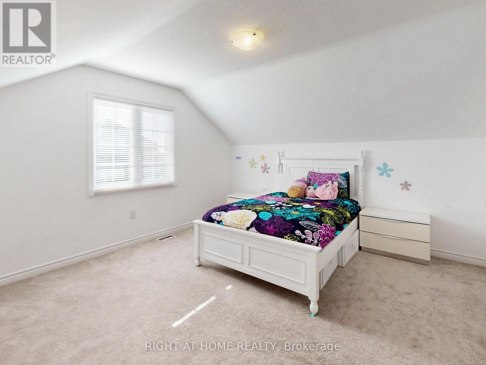 1 Harvest Crescent, Barrie (Innis-Shore), Ontario  L9J 0T3 - Photo 31 - S12373770