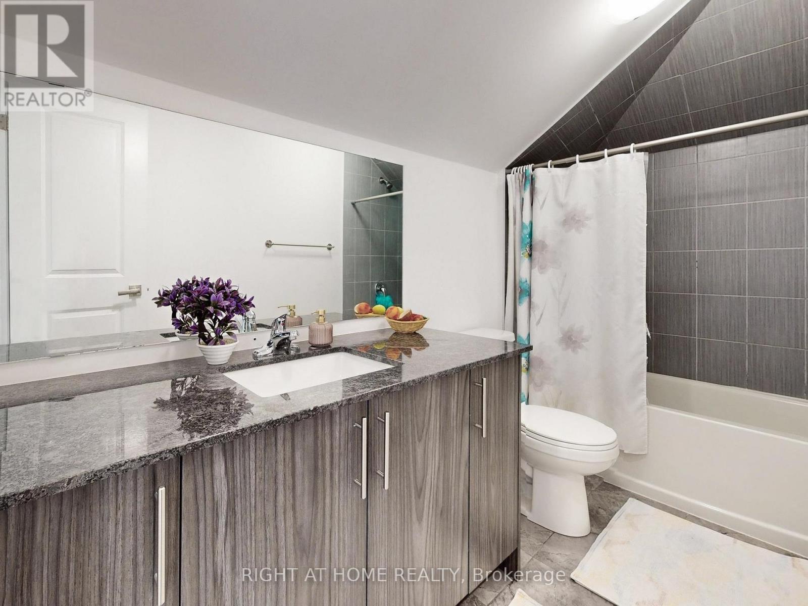 1 Harvest Crescent, Barrie (Innis-Shore), Ontario  L9J 0T3 - Photo 32 - S12373770