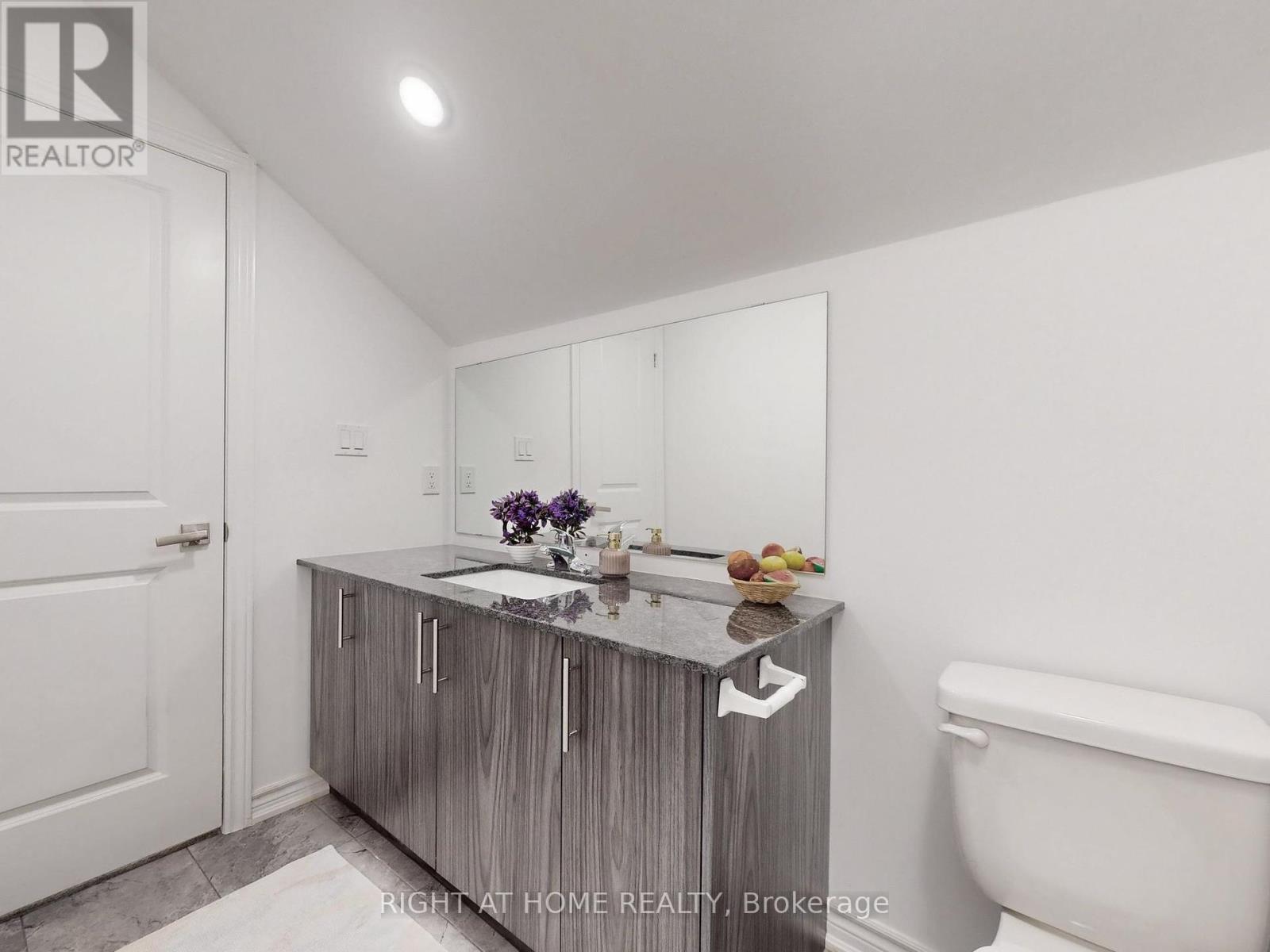 1 Harvest Crescent, Barrie (Innis-Shore), Ontario  L9J 0T3 - Photo 33 - S12373770