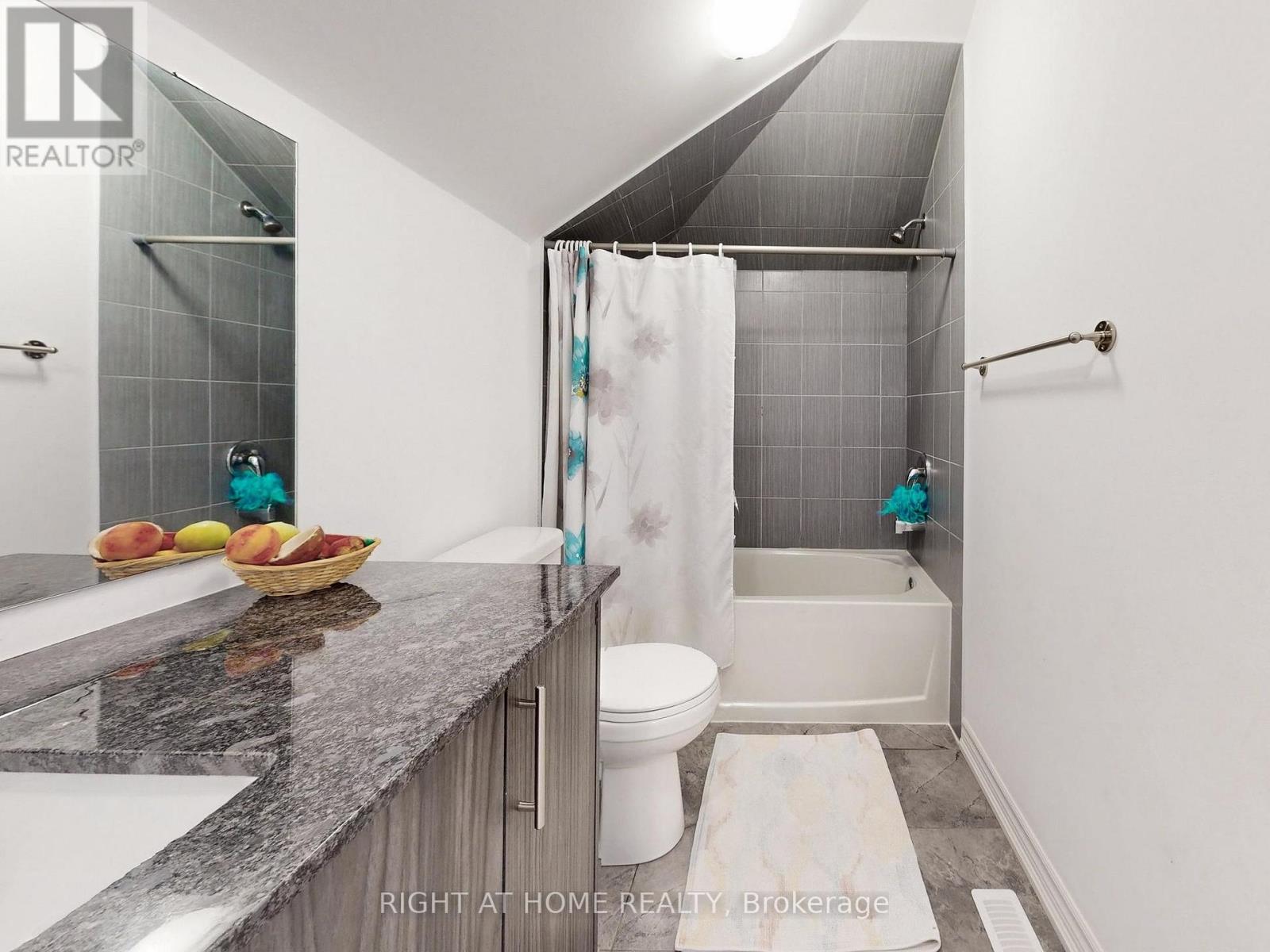 1 Harvest Crescent, Barrie (Innis-Shore), Ontario  L9J 0T3 - Photo 34 - S12373770