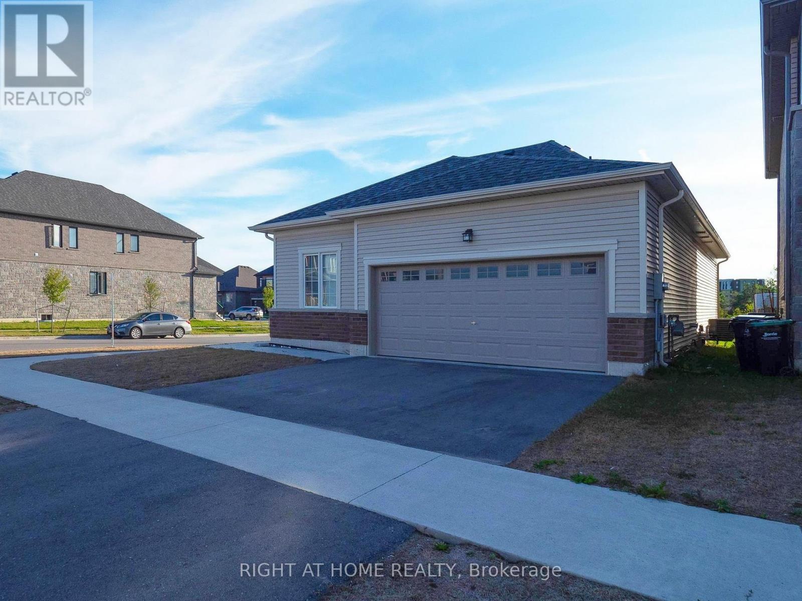 1 Harvest Crescent, Barrie (Innis-Shore), Ontario  L9J 0T3 - Photo 37 - S12373770